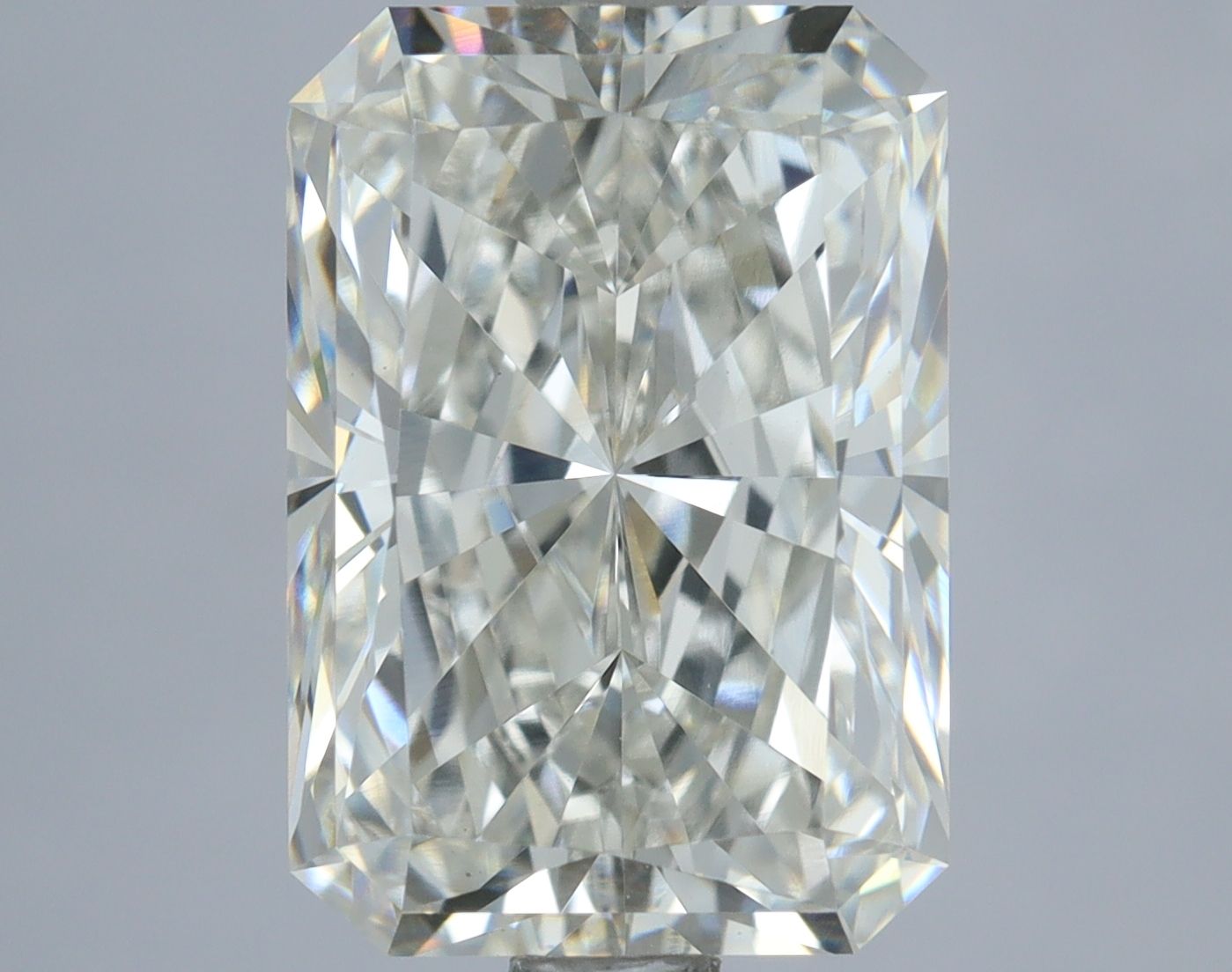 2.5 Carat H-VS1 Radiant Lab Diamond