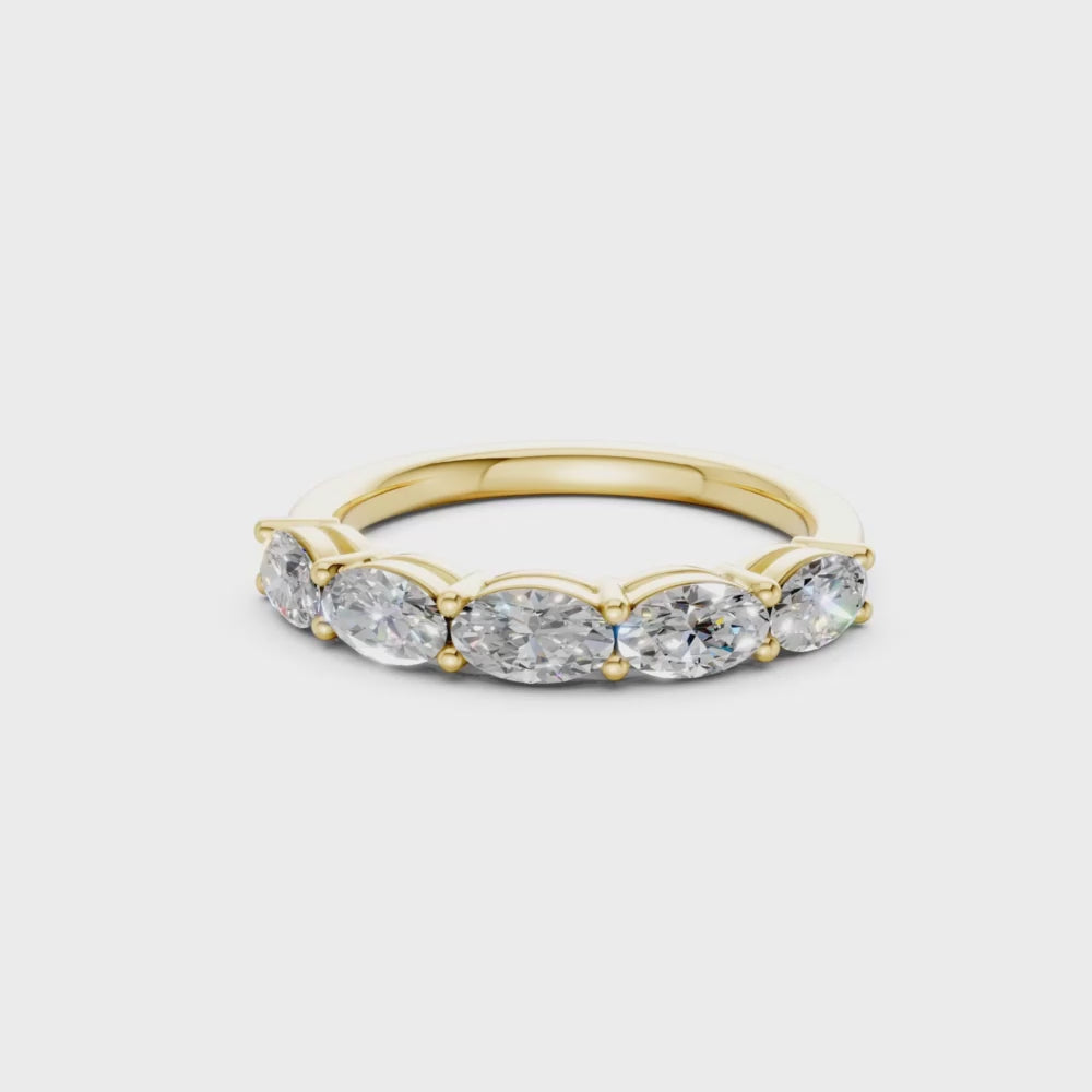oval five-stone lab diamond band in yellow gold
